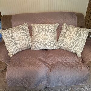 Gorgeous 20x20 Decorative Pillows. Non-Smoking Home Tannish Cream Just covers.